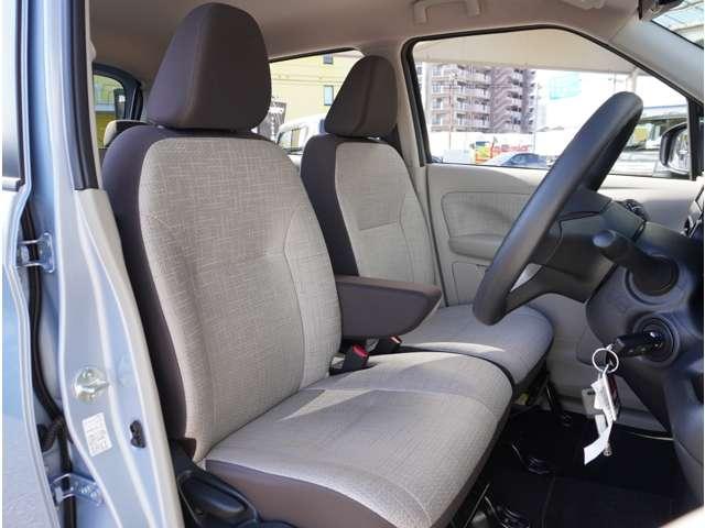 ｅＫワゴン Ｍ　純正ナビ　ミラー内蔵バックカメラ　ＥＴＣ　ＡＵＸ接続　踏み間違い防止アシスト　イモビライザー　ナビＴＶ　パワーウィンドウ　フルセグ　Ｐセンサー　マニュアルエアコン　バックカメラ　キーレスエントリー（7枚目）