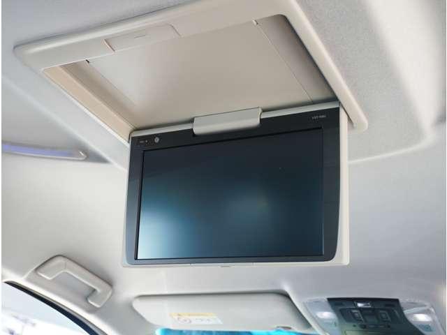 アルファード ２．５Ｓ　Ｃパッケージ　７人乗り　フリップダウンモニター　ナビ　両電動ドア　電動トランク　コーナーセンサ　Ｂモニタ　オットマン　地デジ　ＤＶＤ再生可能　シートクーラー　シートヒータ　リアオートエアコン　ナビテレビ　横滑り防止（12枚目）