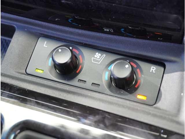 アルファード ２．５Ｓ　Ｃパッケージ　７人乗り　フリップダウンモニター　ナビ　両電動ドア　電動トランク　コーナーセンサ　Ｂモニタ　オットマン　地デジ　ＤＶＤ再生可能　シートクーラー　シートヒータ　リアオートエアコン　ナビテレビ　横滑り防止（13枚目）