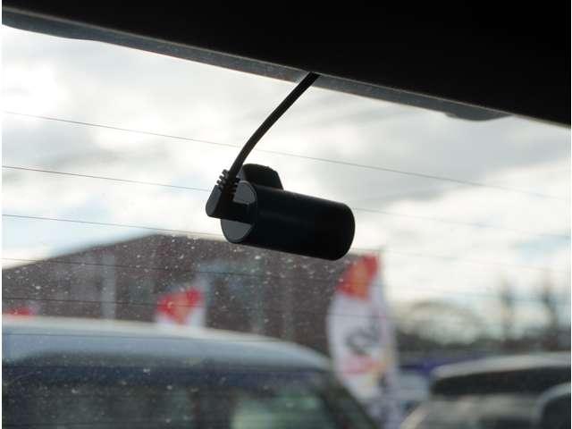 �y����h���C�u���R�[�_�[�z���S�E���S�ȃJ�[���C�t�ɕK�{�̃h���C�u���R�[�_�[�𑕔��B������^�]�⎖�̂ɑ��������ۂ̏󋵂��f���ŋL�^���A����̃��X�N�ɔ����܂��B