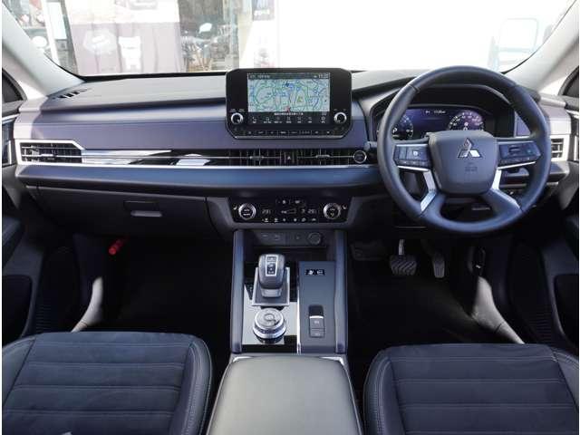 �C���p�l���̉摜�ƂȂ�܂��B�ԗ��]���؂ɂă_�b�V���{�[�h�̂�ՂȂǁA�O���[�U�[�l���i�r�܂����[�_�[�Ȃǎ��t������Ă����ԗ����������܂��B�]���؂ɂĂ��m�F���������Ԋm�F�������߂����Ē����܂��B