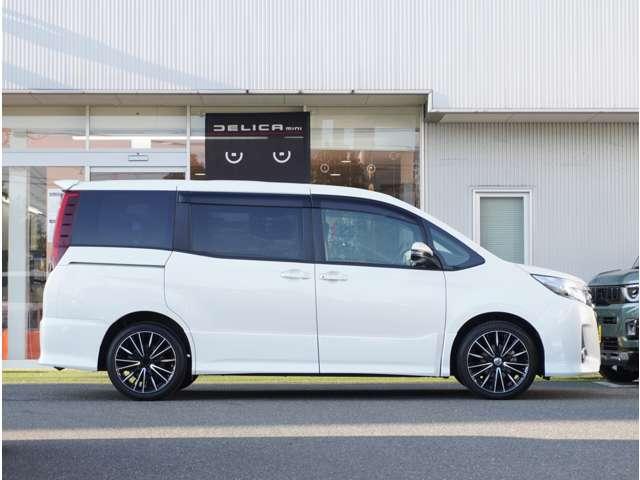 ノア Ｓｉ　三菱認定中古車保証　８人乗り　地デジ　ＤＶＤ視聴可　ＬＥＤヘットライト　ＥＴＣ付き　横滑り防止機能　ナビＴＶ　三列シート　ＡＷ　ＡＡＣ　パワーウインドウ　メモリーナビ　ＡＢＳ　パワーステアリング（7枚目）