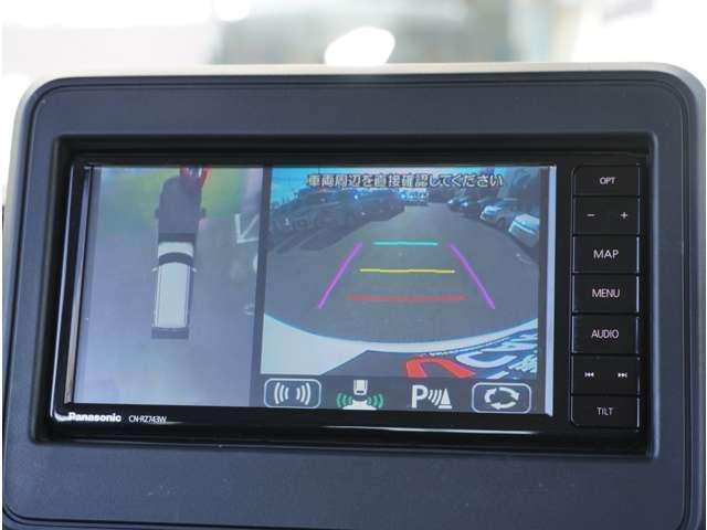 �y�S���ʃJ�����z�N���}��^�ォ�猩���悤�Ș��Ձi�ӂ���j�f���⏕��ȑ��̃T�C�h�f���ȂǁA���_��؂�ւ��ĕ\���B���܂��܂ȃA���O���Œ��Ԃ��T�|�[�g���܂��B