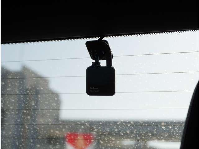 �y����h���C�u���R�[�_�[�z���S�E���S�ȃJ�[���C�t�ɕK�{�̃h���C�u���R�[�_�[�𑕔��B������^�]�⎖�̂ɑ��������ۂ̏󋵂��f���ŋL�^���A����̃��X�N�ɔ����܂��B