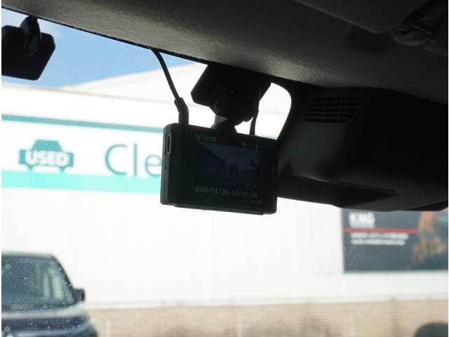 �y�O���h���C�u���R�[�_�[�z���S�E���S�ȃJ�[���C�t�ɕK�{�̃h���C�u���R�[�_�[�𑕔��B������^�]�⎖�̂ɑ��������ۂ̏󋵂��f���ŋL�^���A����̃��X�N�ɔ����܂��B