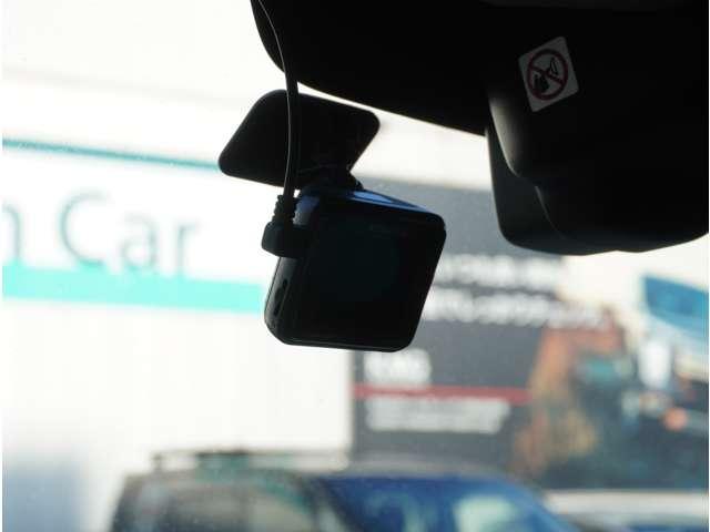 ソリオバンディット ハイブリッドＭＶ　ナビ　ドラレコ　バックカメラ　ＥＴＣ　フルフラットシート　スマキー　シ－トヒ－タ－　アイドリングＳ　セキュリティー　Ｂモニター　ＡＡＣ　運転席エアバッグ　メモリーナビ　運転席助手席エアバッグ　ナビＴＶ（11枚目）