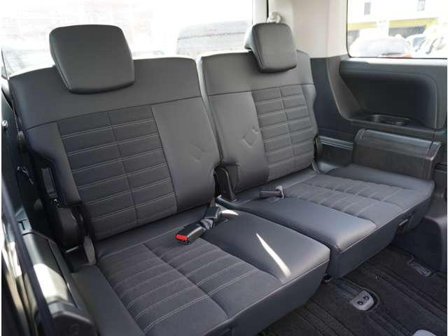 �y�R��ځz�R��ڂ��K�v�\���ȋ�Ԃ��m�ۂ��Ă��܂��B���Ƒ��E���ԓ��m�Ń����O�h���C�u���y���߂܂��ˁB