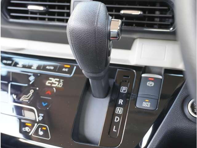 デリカミニ Ｇ　プレミアム　リミテッドエディション　ナビ　全周囲カメラ　前後コーナーセンサー　ＥＴＣ　ＥＳＣ　アルミホイール　クリアランスソナー　ＬＥＤヘッドランプ　アイドリングストップ　オートエアコン　ＦＣＭ　クルーズコントロール　キーフリー（16枚目）