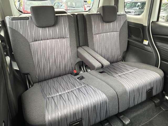 デリカＤ：２ ハイブリッドＭＺ　全方位カメラ付ナビパッケージ　ナビ　全周囲カメラ　ＥＴＣ　シートヒーター　前席シートヒーター　ＬＥＤヘッドランプ　オートクルーズコントロール　フルセグテレビ　全方位　ＥＴＣ　アイドリングストップ　両側パワースライドドア　ＤＶＤ（9枚目）