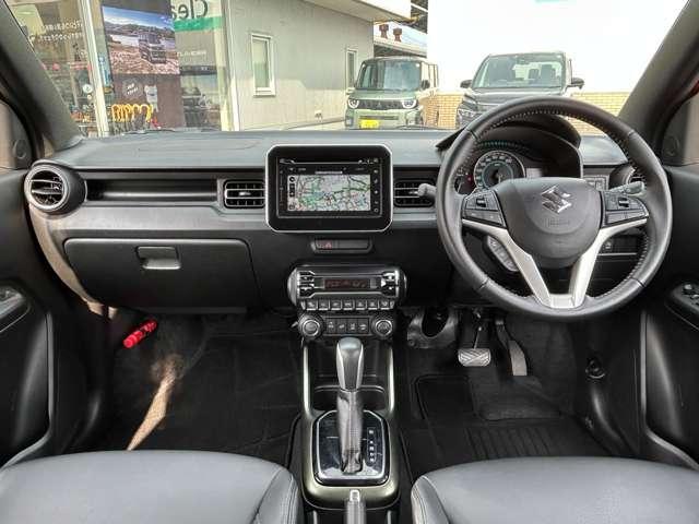 �C���p�l���̉摜�ƂȂ�܂��B�ԗ��]���؂ɂă_�b�V���{�[�h�̂�ՂȂǁA�O���[�U�[�l���i�r�܂����[�_�[�Ȃǎ��t������Ă����ԗ����������܂��B�]���؂ɂĂ��m�F���������Ԋm�F�������߂����Ē����܂��B