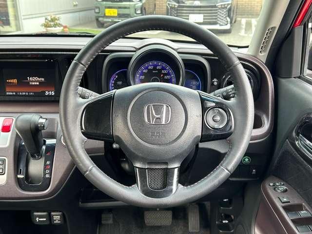 N-ONE プレミアム ツアラー・Lパッケージ バックカメラ ETC ツートンカラー サイドSRS ターボエンジン オートクルーズ キ-フリ- VSA ETC車載器 パワーウインドウ 助手席エアバッグ SRS オートエアコン ABS アルミホイール(13枚目)