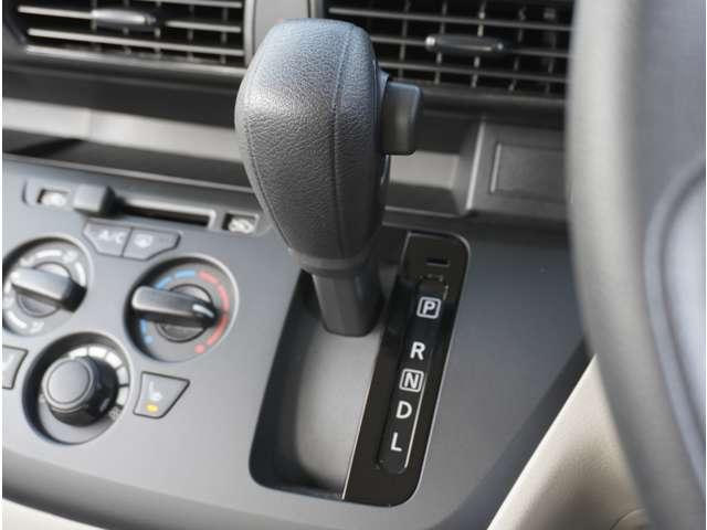 �y���쐫�̗ǂ��V�t�g���o�[�z��Ƀt�B�b�g����V�t�g���o�[�ł��B�P�x�ɂ����Ă݂ĉ������B