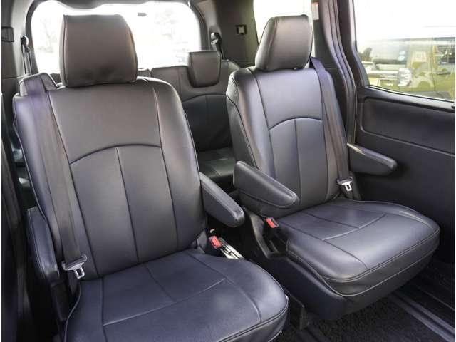 ヴォクシー ハイブリッドZS 煌II 7人乗り フリップダウンモニター ナビ ヘッドライトLED スマートキー&プッシュスタート アルミ シートヒータ 点検記録簿 メモリーナビゲーション 盗難防止装置 フルセグTV ウォークスルー AUX(10枚目)