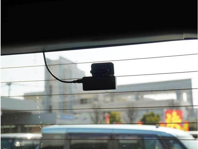 ヴォクシー ハイブリッドS-Z 三菱認定中古車保証付 コーナーセンサ 誤発進抑制 インテリジェントキー シートH 地上デジタル アクティブクルーズコントロール エアバッグ ABS ナビ&TV キーレス リアカメラ PS 整備記録簿(12枚目)