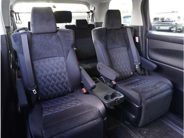 アルファード ２．５Ｓ　Ａパッケージ　７名乗り　後席モニター　ナビ　カラーバックモニター　フルセグ地デジＴＶ　盗難防止　ＥＴＣ車載器　横滑り防止機能　ＬＥＤ　オートクルーズコントロール　ＤＶＤ再生機能　キーフリー　ＡＢＳ　エアバッグ（9枚目）