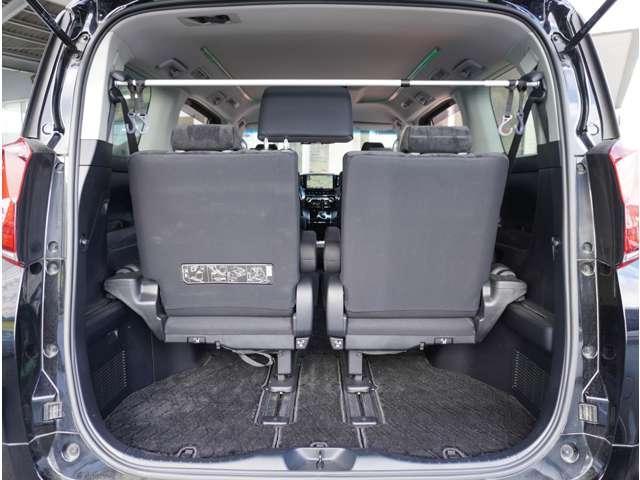 アルファード ２．５Ｓ　Ａパッケージ　７名乗り　後席モニター　ナビ　カラーバックモニター　フルセグ地デジＴＶ　盗難防止　ＥＴＣ車載器　横滑り防止機能　ＬＥＤ　オートクルーズコントロール　ＤＶＤ再生機能　キーフリー　ＡＢＳ　エアバッグ（11枚目）