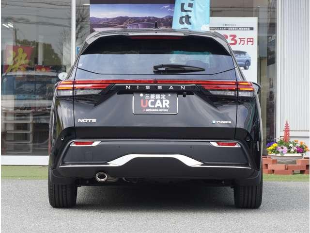 �y������h�~���u�z�ԗւ̉�]���~�܂����܂ܘH�ʂ����邱�Ƃ�h���܂��I�h���C�o�[���Ӑ}���������ɎԂ�ۂ��Ă����̂ň��S�ł��ˁI