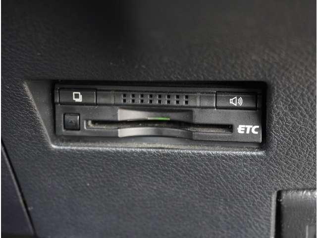 �y�h���C�u���R�[�_�[�z���S�E���S�ȃJ�[���C�t�ɕK�{�̃h���C�u���R�[�_�[�𑕔��B������^�]�⎖�̂ɑ��������ۂ̏󋵂��f���ŋL�^���A����̃��X�N�ɔ����܂��B