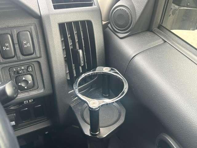 デリカＤ：５ Ｇ　リミテッドパッケージ　三菱認定ＵＣＡＲ保証　フルセグナビ　バックカ　スマートキー　クルコン　ＥＴＣ　バックカメラ　メモリーナビ　オートエアコン　４ＷＤ　両側電動ドア（15枚目）