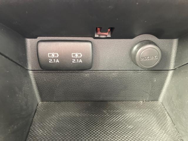 レヴォーグ １．６ＳＴＩスポーツアイサイト　三菱認定ＵＣＡＲ保証　フルセグナビ　バックカ　エコアイドル　オートクルーズ　助手席エアバッグ　盗難防止装置　ＡＷＤ　Ｓヒーター　横滑り防止　Ｐシート　メモナビ　バックモニター　ＡＢＳ　Ｆカメラ　地デジ（46枚目）