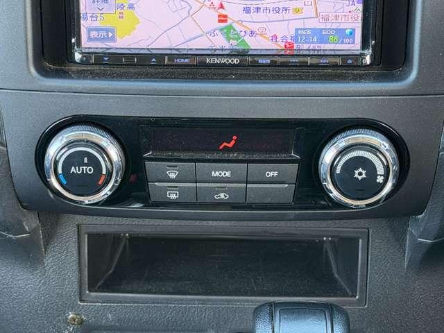 運転席＆助手席シートヒーター付きです。１分程度で座面が温かくなりますので冬場は大変快適です。