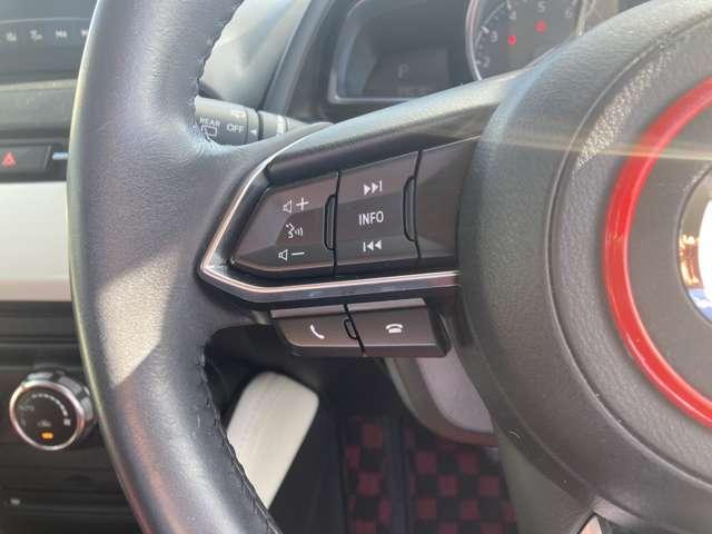 デミオ １３Ｓノーブルクリムゾン　三菱認定保証　純正ナビ　バックカメラ　アルミホイール　フルセグ　エアバック　メモリーナビ　ＤＶＤ再生　衝突被害軽減システム　キーレス　ナビＴＶ　スマートキー　ＬＥＤヘッドランプ　アイドリングストップ（7枚目）