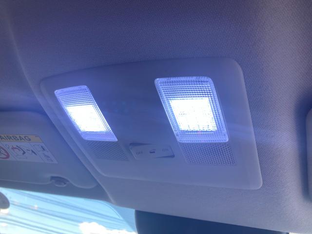 デミオ １３Ｓノーブルクリムゾン　三菱認定保証　純正ナビ　バックカメラ　アルミホイール　フルセグ　エアバック　メモリーナビ　ＤＶＤ再生　衝突被害軽減システム　キーレス　ナビＴＶ　スマートキー　ＬＥＤヘッドランプ　アイドリングストップ（21枚目）