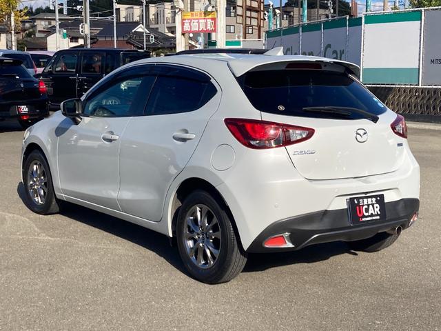 デミオ １３Ｓノーブルクリムゾン　三菱認定保証　純正ナビ　バックカメラ　アルミホイール　フルセグ　エアバック　メモリーナビ　ＤＶＤ再生　衝突被害軽減システム　キーレス　ナビＴＶ　スマートキー　ＬＥＤヘッドランプ　アイドリングストップ（56枚目）