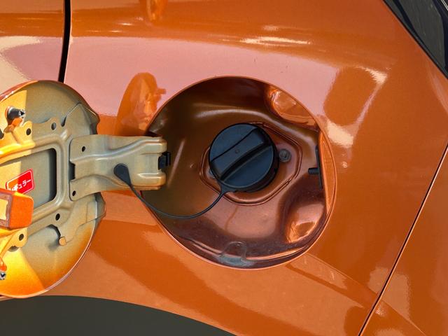 ｅＫクロス Ｔ　三菱認定保証　純正９インチナビ　ターボ　前後ソナー　前席シートヒーター　ナビＴＶ　インテリキー　ターボ　盗難防止装置　ベンチシート　ＡＢＳ　カーテンエアバック　オートエアコン　横滑り防止装置　アルミ（23枚目）