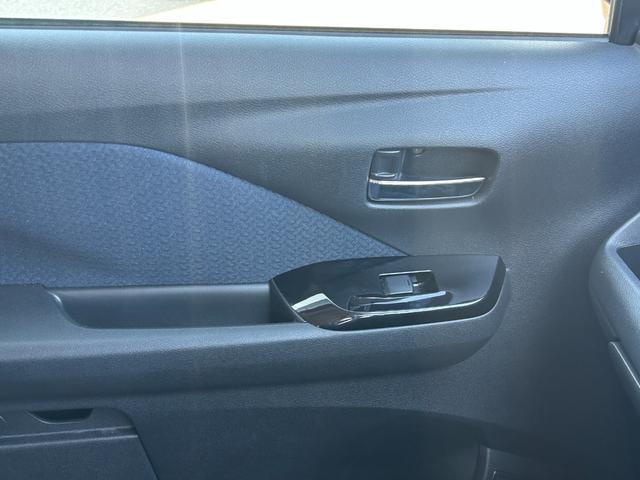 ｅＫクロス Ｔ　三菱認定保証　純正９インチナビ　ターボ　前後ソナー　前席シートヒーター　ナビＴＶ　インテリキー　ターボ　盗難防止装置　ベンチシート　ＡＢＳ　カーテンエアバック　オートエアコン　横滑り防止装置　アルミ（27枚目）