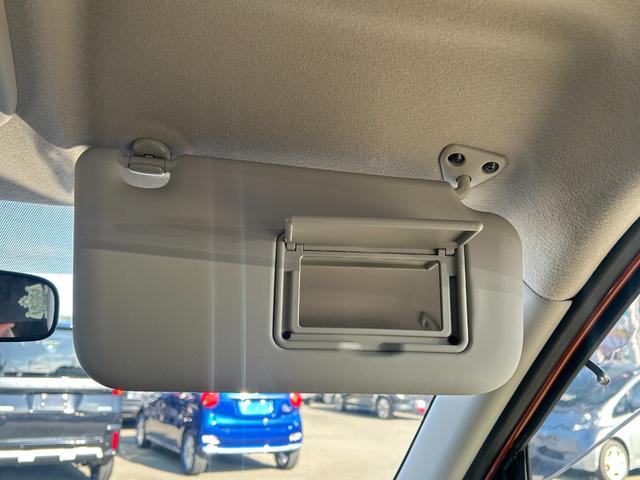 ｅＫクロス Ｔ　三菱認定保証　純正９インチナビ　ターボ　前後ソナー　前席シートヒーター　ナビＴＶ　インテリキー　ターボ　盗難防止装置　ベンチシート　ＡＢＳ　カーテンエアバック　オートエアコン　横滑り防止装置　アルミ（48枚目）