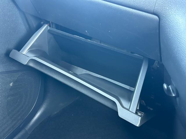 ｅＫクロス Ｔ　三菱認定保証　純正９インチナビ　ターボ　前後ソナー　前席シートヒーター　ナビＴＶ　インテリキー　ターボ　盗難防止装置　ベンチシート　ＡＢＳ　カーテンエアバック　オートエアコン　横滑り防止装置　アルミ（73枚目）