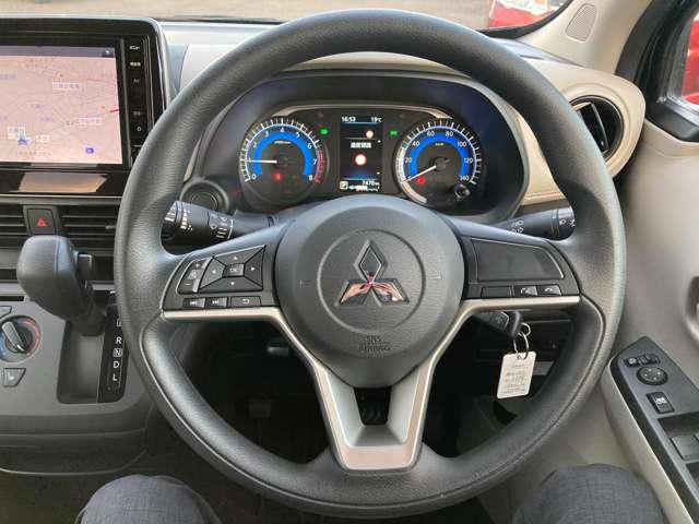 ｅＫワゴン Ｍ　三菱認定保証プレミアム　純正ナビ　スマートキー　ＤＶＤ再生可　踏み間違い防止アシスト　イモビライザー　ナビＴＶ　パワーウィンドウ　フルセグ　Ｐセンサー　マニュアルエアコン　バックカメラ　ＡＳＣ　ＡＢＳ（9枚目）