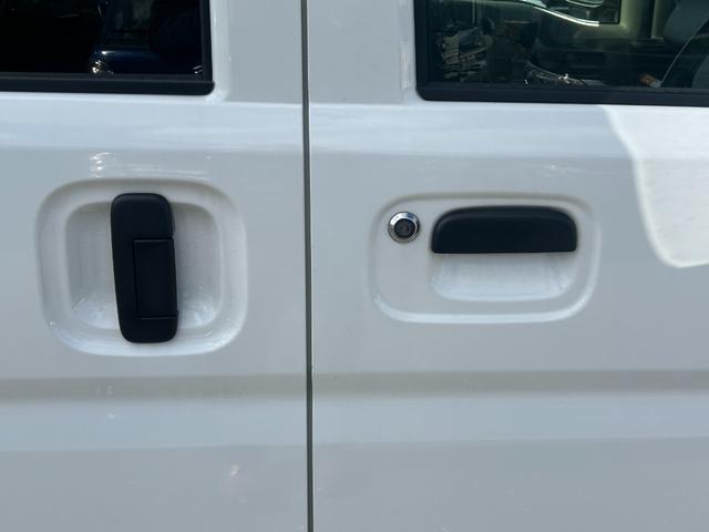 ミニキャブバン G 三菱認定保証プレミアム ラジオチューナー パワーウインド レーダーサポート 前後センサー キーレスキー ダブルエアバッグ マニュアルエアコン 両側スライドドア ESC ABS 運転席エアバッグ(23枚目)