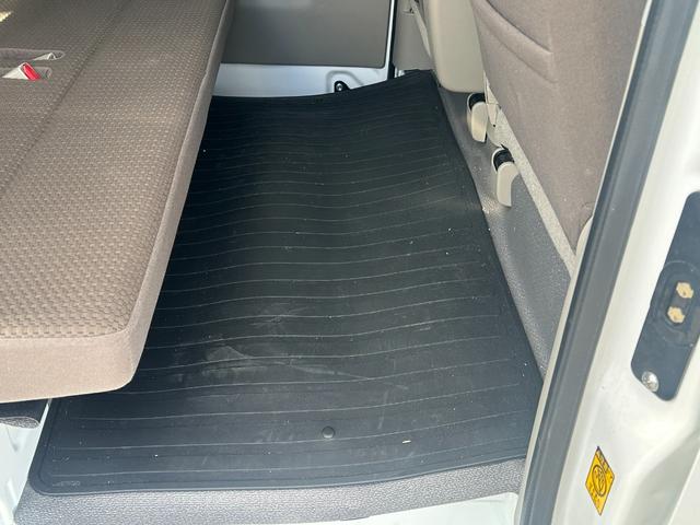 ミニキャブバン G 三菱認定保証プレミアム ラジオチューナー パワーウインド レーダーサポート 前後センサー キーレスキー ダブルエアバッグ マニュアルエアコン 両側スライドドア ESC ABS 運転席エアバッグ(79枚目)