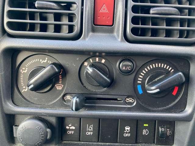 スーパーキャリイ X 三菱認定UCAR保証 オーディオレス ダブルエアバッグ 運転席エアバック キーレスキー VSC 前席パワーウィンドウ エアコンパワステ PS ABS デュアルセンサーブレーキ(17枚目)