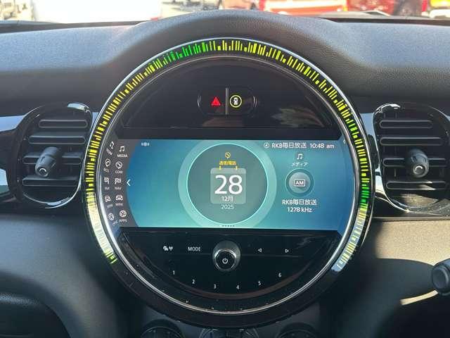 ＭＩＮＩ クーパーＳＤ　保証無し　全方位カメラ　コーナーセンサー　クルコン　スマートエントリー　リアビューカメラ　ナビ　盗難防止　パーキングアシスト　横滑り防止装置　アイドリングストップ　インテリジェントＳ　ＥＴＣ付（8枚目）