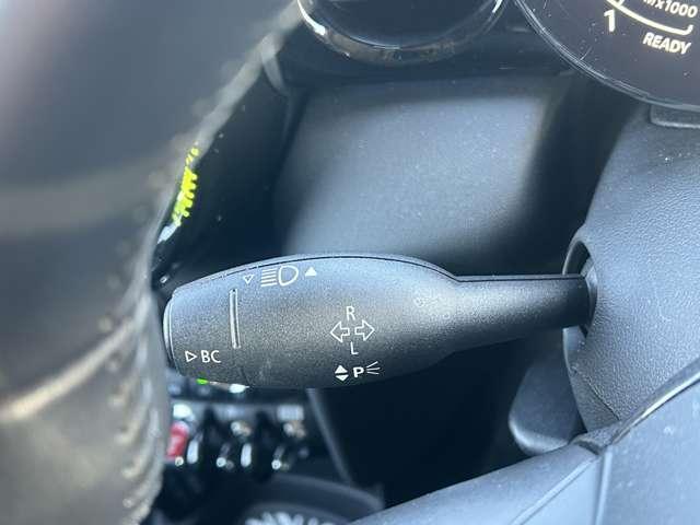 ＭＩＮＩ クーパーＳＤ　保証無し　全方位カメラ　コーナーセンサー　クルコン　スマートエントリー　リアビューカメラ　ナビ　盗難防止　パーキングアシスト　横滑り防止装置　アイドリングストップ　インテリジェントＳ　ＥＴＣ付（19枚目）