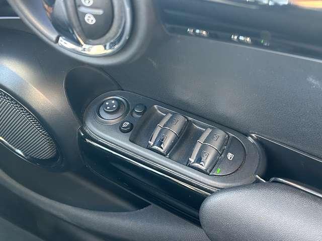 ＭＩＮＩ クーパーＳＤ　保証無し　全方位カメラ　コーナーセンサー　クルコン　スマートエントリー　リアビューカメラ　ナビ　盗難防止　パーキングアシスト　横滑り防止装置　アイドリングストップ　インテリジェントＳ　ＥＴＣ付（20枚目）