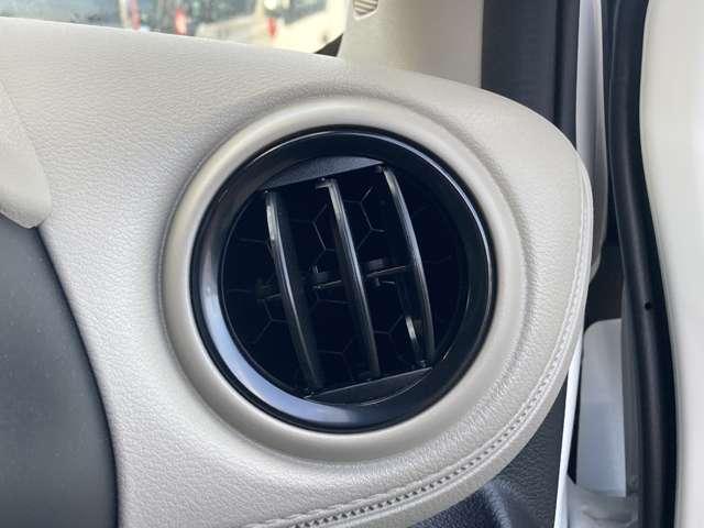 ｅＫワゴン Ｍ　三菱認定保証　純正ＣＤチューナー　踏み間違い防止アシスト　イモビライザー　パワーウィンドウ　Ｐセンサー　マニュアルエアコン　バックカメラ　キーレスエントリー　前席シートヒーター　ＡＳＣ　エアバック（15枚目）