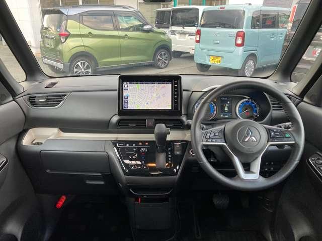 デリカミニ Ｔ　プレミアム　リミテッドエディション　三菱認定プレミアム保証　フルセグナビ　キーフリー　マルチビューモニター　サイドカメラ　フロントカメラ　クルーズコントロール　アルミホイール　ターボ車　両側パワースライドドア　オートエアコン　フルセグ（9枚目）