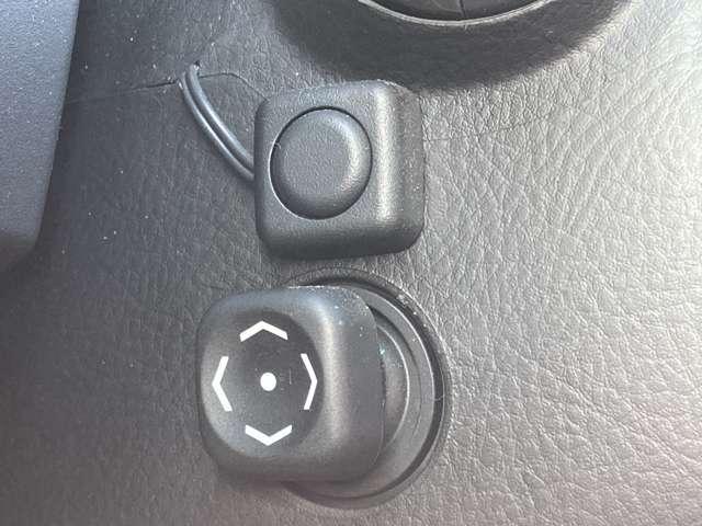 マークＸ プレミアム　三菱認定ＵＣＡＲ保証　フルセグナビ　ＴＶナビ　Ｒカメラ　イモビ　地デジ　電動シート　アルミホイール　キーレス　横滑り防止　オートエアコン　クルーズコントロール　パワステ　ＥＴＣ　ＡＢＳ　メモリーナビ（19枚目）