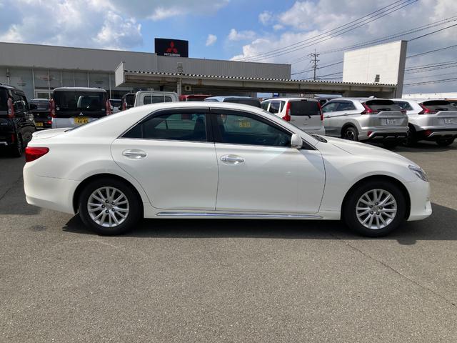 マークＸ プレミアム　三菱認定ＵＣＡＲ保証　フルセグナビ　ＴＶナビ　Ｒカメラ　イモビ　地デジ　電動シート　アルミホイール　キーレス　横滑り防止　オートエアコン　クルーズコントロール　パワステ　ＥＴＣ　ＡＢＳ　メモリーナビ（23枚目）