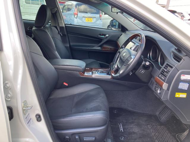 マークＸ プレミアム　三菱認定ＵＣＡＲ保証　フルセグナビ　ＴＶナビ　Ｒカメラ　イモビ　地デジ　電動シート　アルミホイール　キーレス　横滑り防止　オートエアコン　クルーズコントロール　パワステ　ＥＴＣ　ＡＢＳ　メモリーナビ（44枚目）