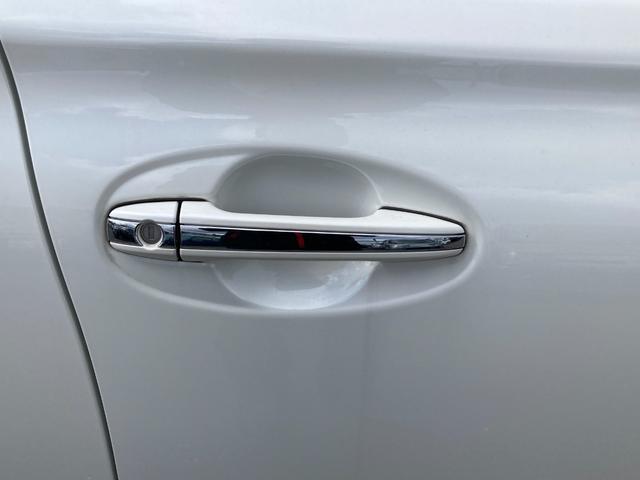 マークＸ プレミアム　三菱認定ＵＣＡＲ保証　フルセグナビ　ＴＶナビ　Ｒカメラ　イモビ　地デジ　電動シート　アルミホイール　キーレス　横滑り防止　オートエアコン　クルーズコントロール　パワステ　ＥＴＣ　ＡＢＳ　メモリーナビ（52枚目）