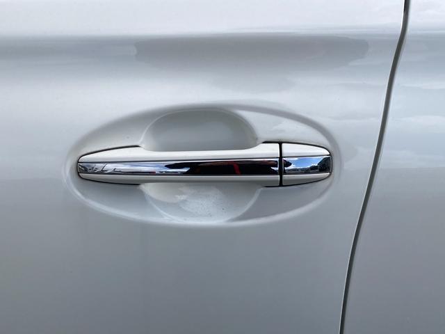 マークＸ プレミアム　三菱認定ＵＣＡＲ保証　フルセグナビ　ＴＶナビ　Ｒカメラ　イモビ　地デジ　電動シート　アルミホイール　キーレス　横滑り防止　オートエアコン　クルーズコントロール　パワステ　ＥＴＣ　ＡＢＳ　メモリーナビ（63枚目）