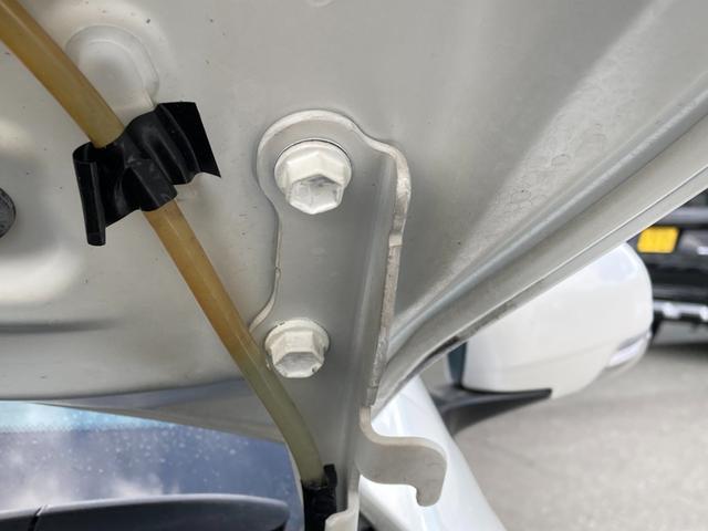 マークＸ プレミアム　三菱認定ＵＣＡＲ保証　フルセグナビ　ＴＶナビ　Ｒカメラ　イモビ　地デジ　電動シート　アルミホイール　キーレス　横滑り防止　オートエアコン　クルーズコントロール　パワステ　ＥＴＣ　ＡＢＳ　メモリーナビ（72枚目）