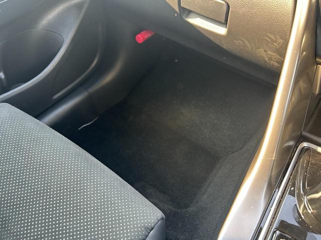 エクリプスクロスＰＨＥＶ ブラックエディション　三菱認定プレミアム保証　フルセグナビ　地デジ　衝突軽減　クルーズコントロール　フルオートエアコン　電動Ｒゲート　サイドエアバッグ　運転席パワーシート　スマートキー　４ＷＤ　シートヒーター　ＥＴＣ（28枚目）