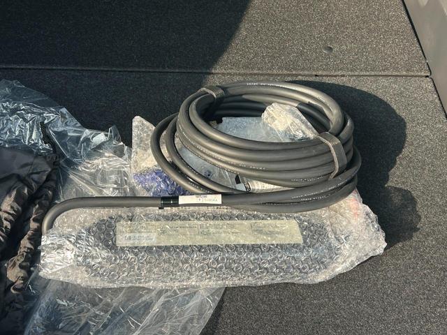 エクリプスクロスＰＨＥＶ ブラックエディション　三菱認定プレミアム保証　フルセグナビ　地デジ　衝突軽減　クルーズコントロール　フルオートエアコン　電動Ｒゲート　サイドエアバッグ　運転席パワーシート　スマートキー　４ＷＤ　シートヒーター　ＥＴＣ（76枚目）