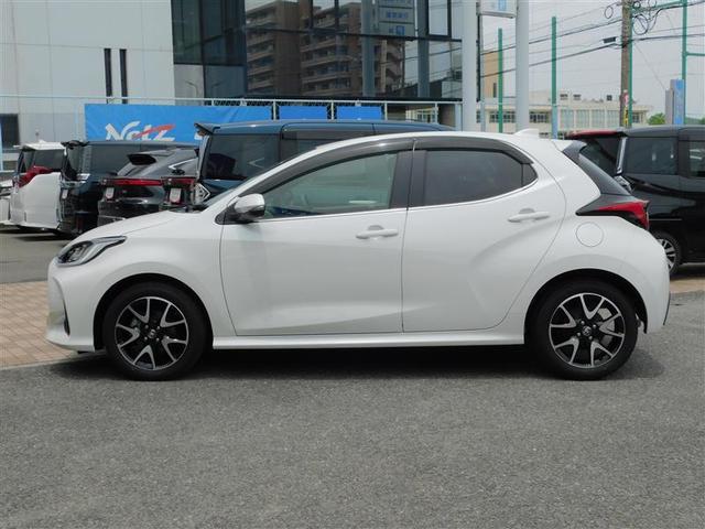 ヤリス ハイブリッドＺ　衝突回避ブレーキ　１オナ車　地デジ　ドラレコ付　ＬＥＤライト　バックモニタ－　記録簿付き　スマートキ　メディアプレイヤー接続　パワーステアリング　ＥＴＣ車載器　ＶＳＣ　カーテンエアバック　ＡＢＳ付き（2枚目）